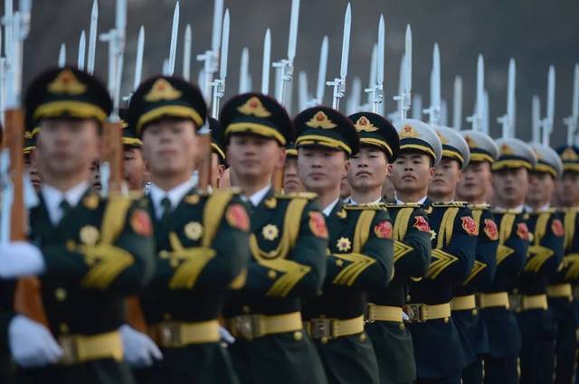 致敬，最可愛的人